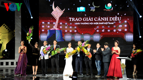 มอบรางวัลว่าวทอง2013